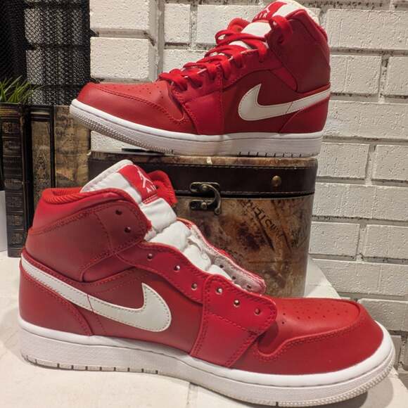 Air Jordan 1 Mid 'Gym Red 2.0' Red/White Sneakers - Picture 2 of 16